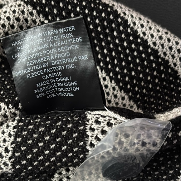 Toboggan White Label Geo  Luxury design black grey 2 piece Knit lounge  set - Picture 15 of 17